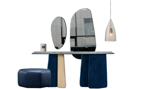 Bleu Blanc City Hallway