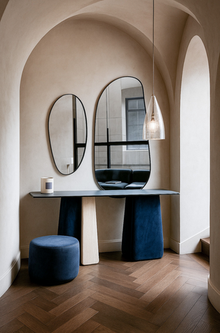 Bleu Blanc City Hallway